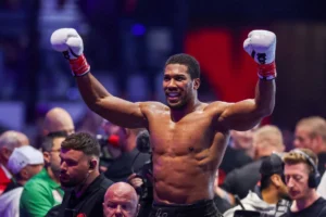 AFP__20260726__C37Y3NV__v1__MidRes__SaudiBoxingHeavyJoshuaPrenga