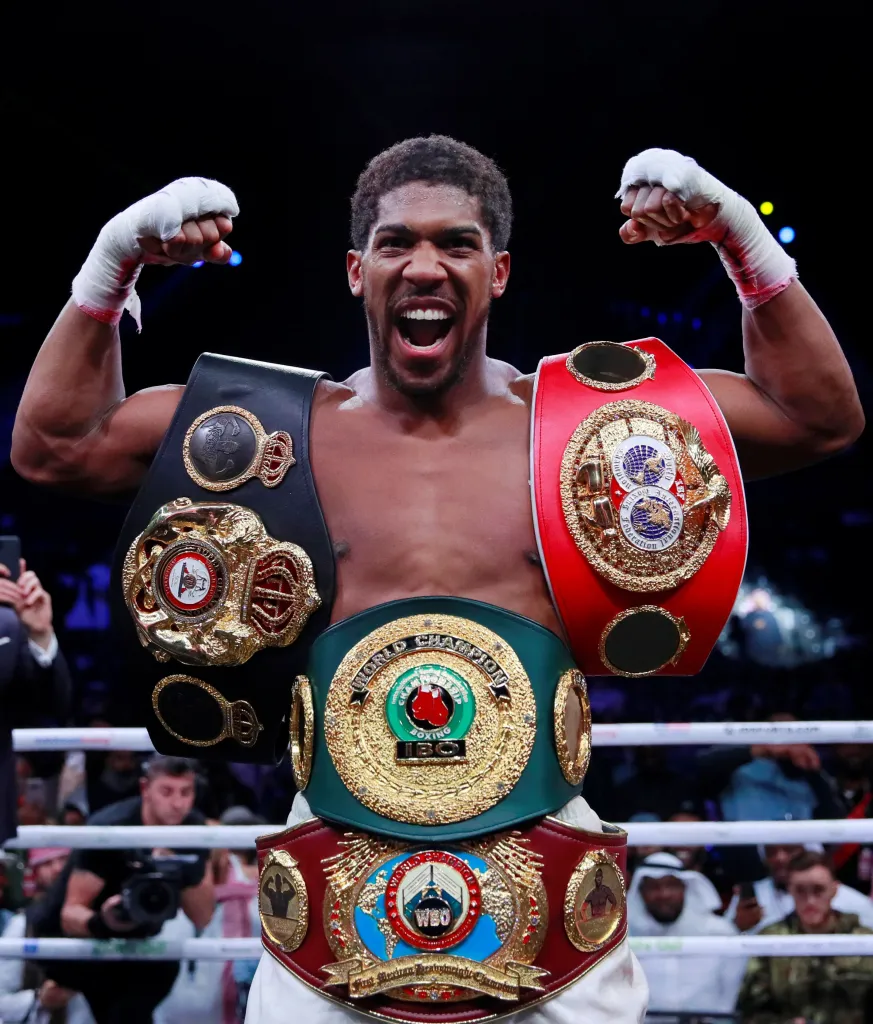 2019-anthony-joshua-celebrates-winning-584728729