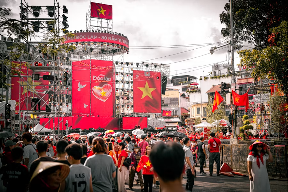 Vietnamese Fans 1